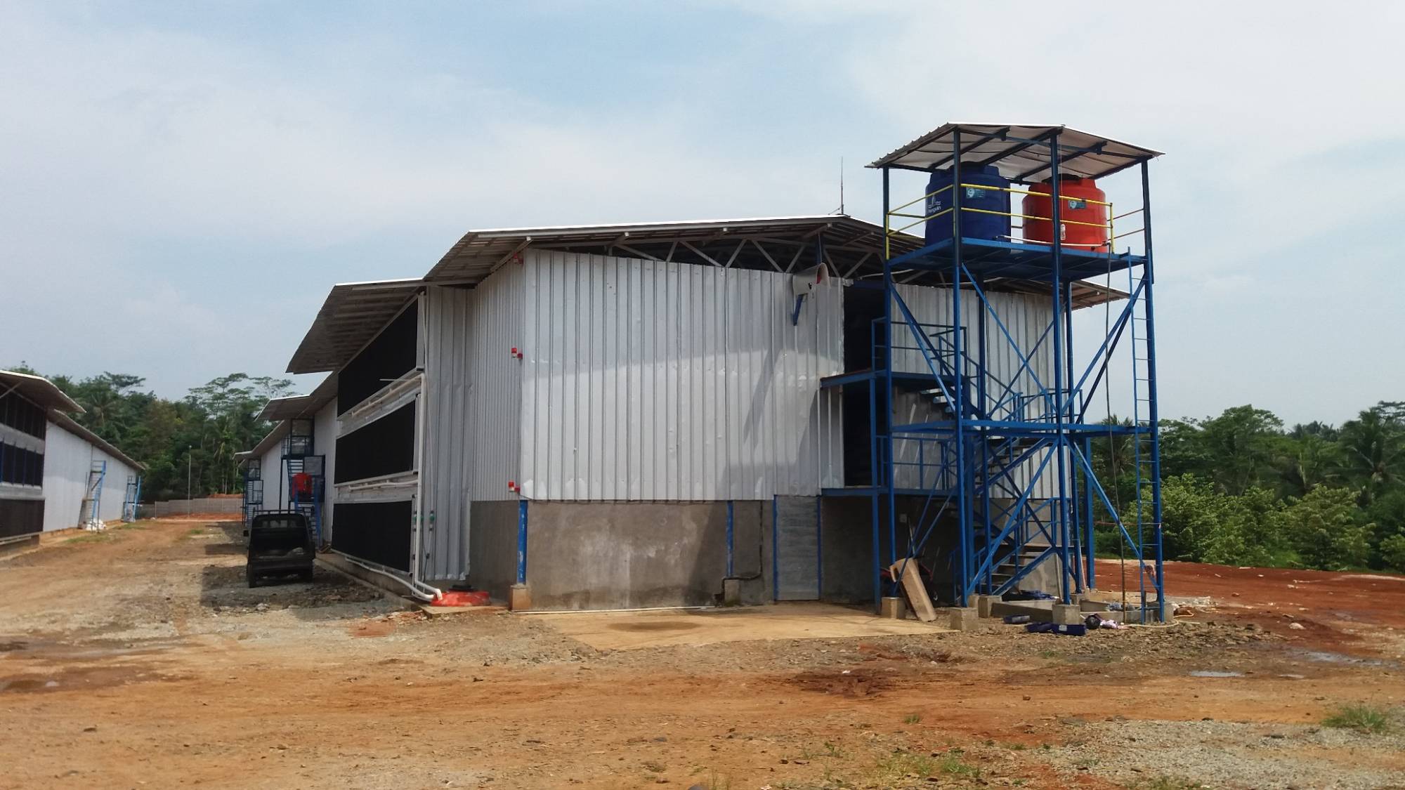 Sistem Kandang Modern Close House